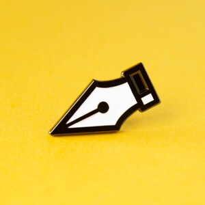 Pen Tool Pin — Graphic Design Digital Artist Accessory Adobe Vector Photoshop Illustrator Bezier Curve Anchor Point Tutorial Enamel Keychain