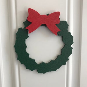 Christmas wreath, magnetic plastic