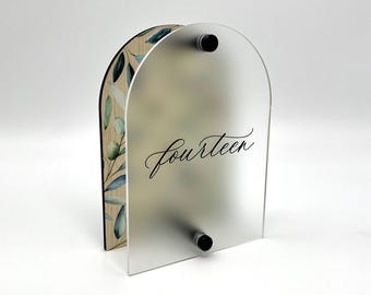 Números de mesa florais de madeira