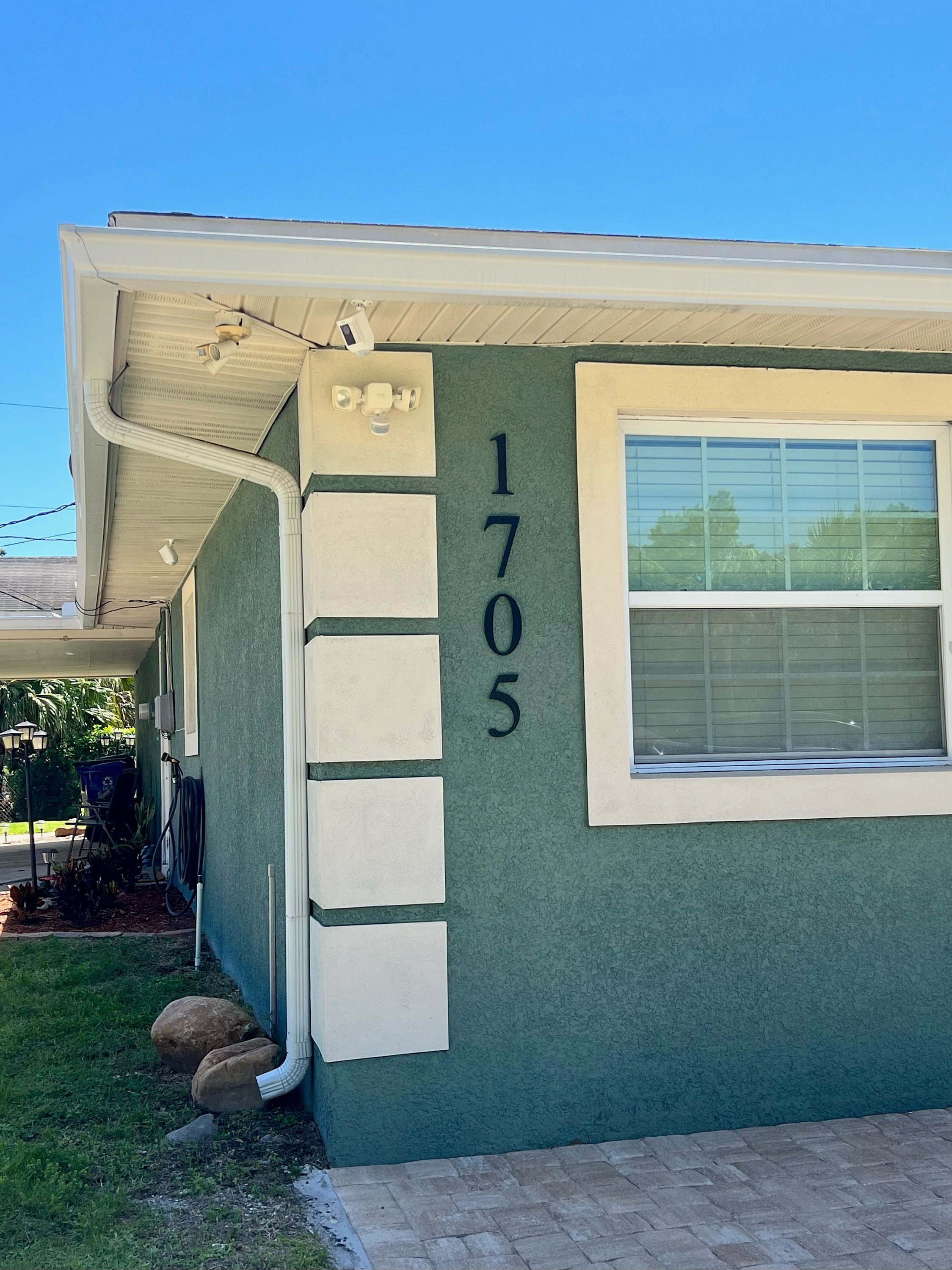 APRIL 18, 2003, image size:2249x3000