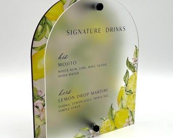Cardápio de Bebidas Exclusivas com Tema Floral em Madeira e Acrílico