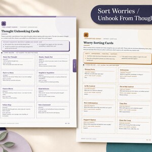 K&ouml;nnte beinhalten: Zwei wei&szlig;e Papierb&ouml;gen mit gedrucktem Text und gepunkteten Linien zum Ausschneiden. Das linke Blatt tr&auml;gt den Titel Thought Unhooking Cards, das rechte Worry Sorting Cards. Beide Seiten enthalten strukturierte Aufforderungen und Schreibfelder.