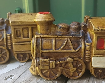 Vintage Train Salt&Pepper Shakers Classic Retro 80s
