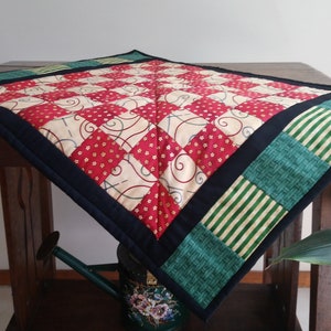 Spelbräde i lapptäcke för damm eller dam med ficka för spelpjäser. Färdig storlek 65 x 43 cm