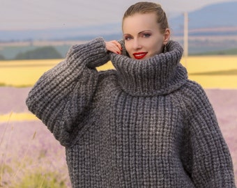 Handmade gray chunky wool sweater in dark gray, SuperTanya premium knitwear, made to order