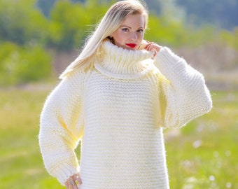 Thick wool sweater in ivory off white hand knitted pullover by SuperTanya