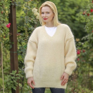 Suéter de mohair de marfil hecho a mano grueso cuello en V jersey de mohair difuso - Listo para usar - talla M-L