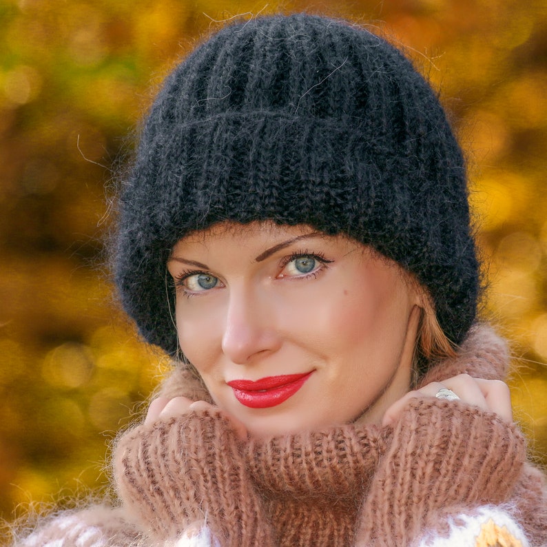 fuzzy hat black