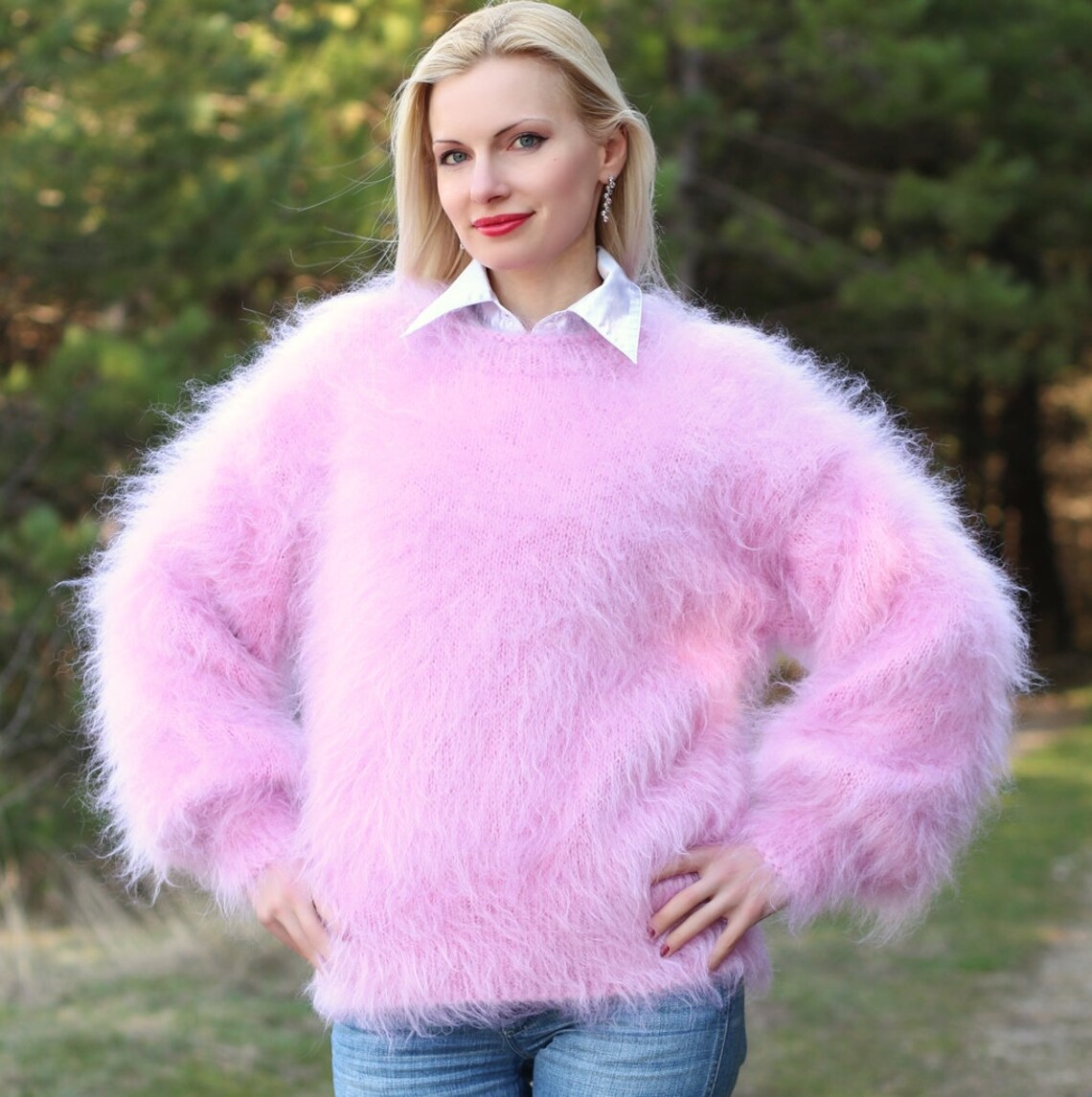 FUZZY WIDE-NECK SWEATER