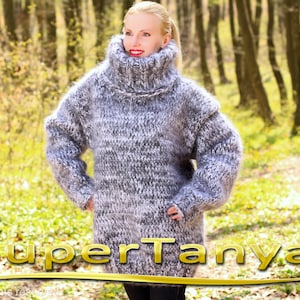 10 Strands Mega thick and fuzzy hand knit mohair sweater, unisex handgestrickte pullover in gray white melange by SuperTanya