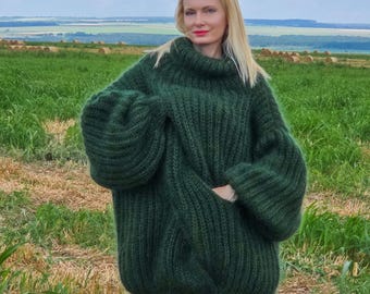 Green chunky hand knitted fuzzy mohair sweater – Oversized turtleneck | SuperTanya - Made to order