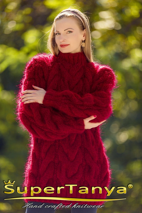 Thick Cable Knit Mohair Sweater Hand 