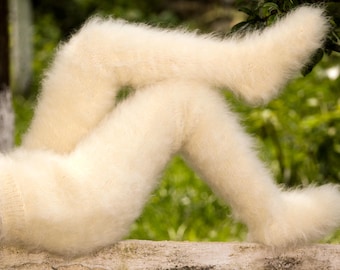 Pantalones de mohair tejidos a mano con calcetines integrados – pantalones de felpa color marfil, listos para enviar, talla única