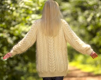 Pull En Laine épais à Motifs Torsadés (cable Knit) SUPERTANYA - Col Rond, Blanc - Tailles L/XL, Fait Main