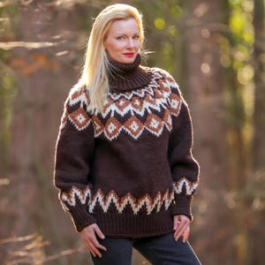 Bruine IJslandse wollen trui, grijze Scandinavische handgemaakte trui SUPERTANYA premium gebreide kleding, klaar voor verzending maat L-XL