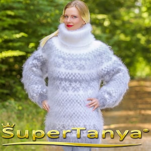 Made to order Nordic Icelandic hand knitted mohair sweater in white and gray by SuperTanya