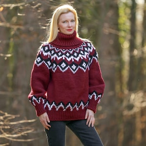 Rode IJslandse wollen trui, grijze Scandinavische handgemaakte trui SUPERTANYA premium gebreide kleding, klaar voor verzending, maat L-XL