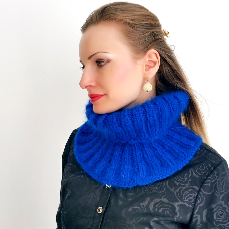 turtleneck with a scarf