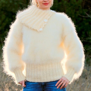 Jersey de mohair blanco marfil tejido a mano diseñador difuso pullover by SuperTanya