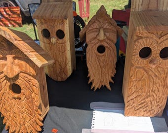 Casetta per uccelli in legno, gufi, spiriti degli alberi, ibisco, lavori personalizzati disponibili a prezzo negoziabile.