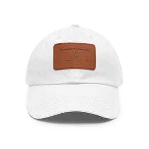 Casquette « Brevet Blueprint Dad Hat » : casquette vintage en cuir avec patch pour homme.