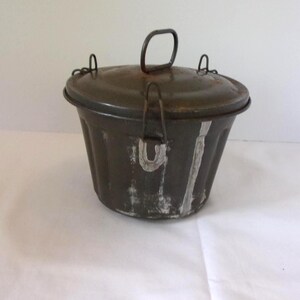 Vintage pudding mold cookware bakeware kitchen pan retro farmhouse decor metal round ribbed