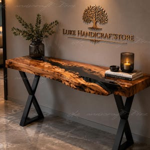 Handgemaakte consoletafel van olijfhout met natuurlijke rand en zwarte epoxy, luxe tafel van olijfhout en zwarte epoxy, op maat gemaakte consoletafel met natuurlijke rand.