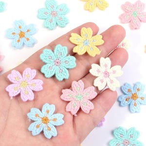 20PCS Polyester Flower Appliques, Embroidered Sew On Patches for Hats, Clothing, Headwear & DIY Sewing Crafts