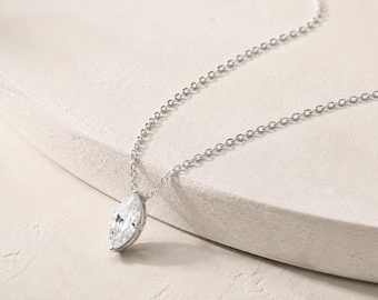 Collier délicat en argent sterling S925 rhodié, orné de zirconiums cubiques taille marquise, style minimaliste, idéal pour un cadeau.