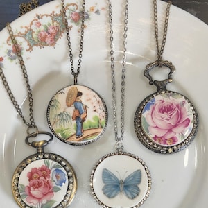 Chine brisée, bijoux en porcelaine brisée dans une montre de poche, médaillon vintage, Royal Albert, porcelaine vintage, porcelaine fine, pendentif floral, mosaïque image 1