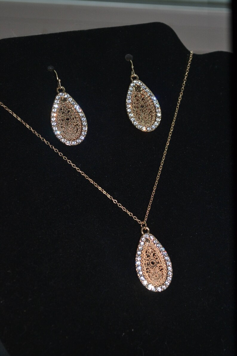 Filigree Teardrop Wire Earrings,Jewelry Set Silver Necklace Earrings Set Silver Crystal Rhinestone Pave Pear Teardrop Shape Dangle Earrings