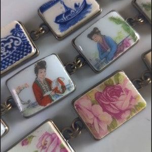 Japanese Blue Willow Bracelet, Asian China Shard Bracelet, Vintage Recycled Broken China, Roses China Bracelet, Broken Dish Jewelry, Mosaic