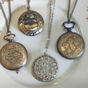 Chine brisée, bijoux en porcelaine brisée dans une montre de poche, médaillon vintage, Royal Albert, porcelaine vintage, porcelaine fine, pendentif floral, mosaïque image 9