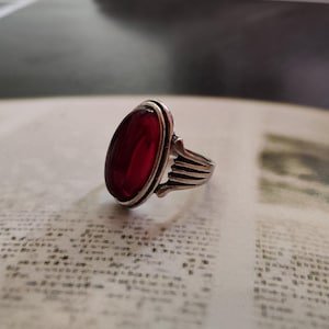 Magiskt välsignad talismanring endast för vuxna - Få dina mörka önskningar och dolda fantasier att komma till liv!