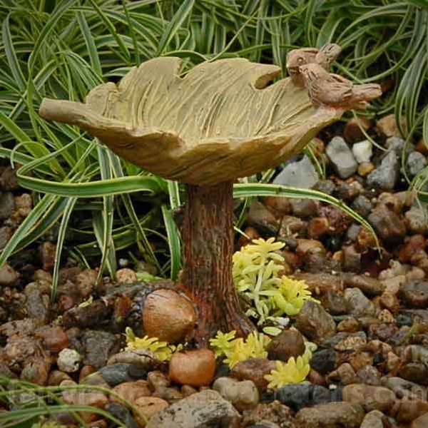 Woodland Knoll Leaf Birdbath - Miniature Birdbath - Fairy Birdbath - Fairy Garden Supply