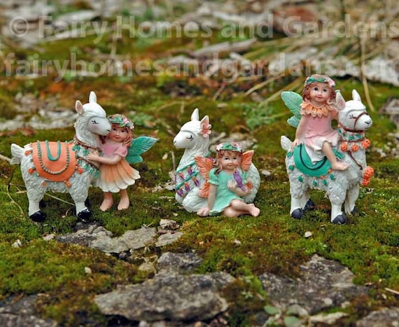 Feengarten-Zubehör Set – 4 Feen & 3 Kaninchen Figuren – Miniatur-Deko Für Garten, Terrasse, Blumenbeet