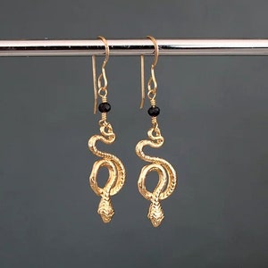 SNAKE BiTE EARRiNGS