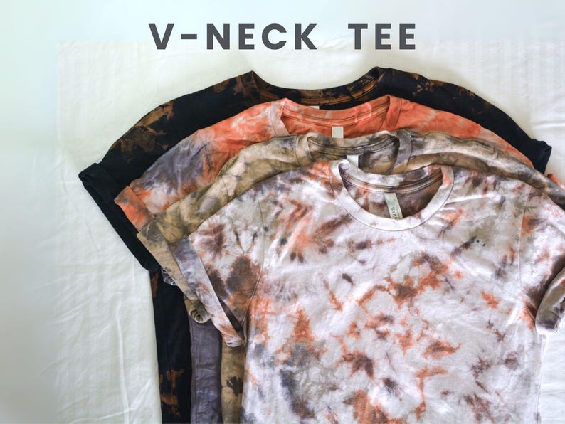 Halloween V Neck Shirts For Women, Halloween VNeck Shirt, Halloween V-Neck TShirt, V Neck Fall Tshirts, V Neck Halloween Tee, V Neck Tie Dye zdjęcie 1