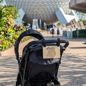 Personalizowana zawieszka do wózka Disney Theme Park – EPCOT Spaceship Earth – Magiczna różdżka na obchody Millennium