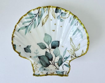 Handcrafted Eucalyptus Decoupage Shell Ring Dish – Coastal Jewellery Tray