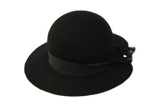 black floppy winter hat