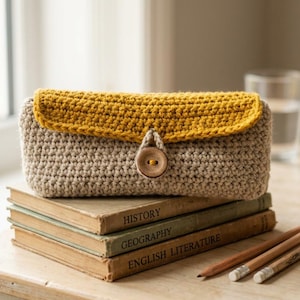 Crochet Pencil Case Pattern, Amigurumi Pouch PDF Pattern, Button Flap Pencil Pouch Crochet Pattern, Back to School Crochet Pattern Gift