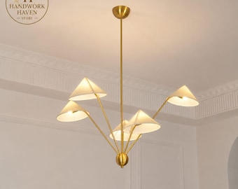 Handgefertigter Sputnik-Kronleuchter aus Messing | 5-flammige Deckenleuchte mit Stoffschirm, Pendelleuchte im Mid-Century-Modern-Stil