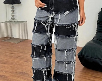 Calça jeans patchwork preta e cinza | Estilo anos 2000, perna larga, bordas desfiadas em camadas