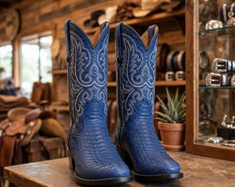 Botas de cowboy em píton azul com relevo | Bordado branco, estilo cowgirl do oeste americano