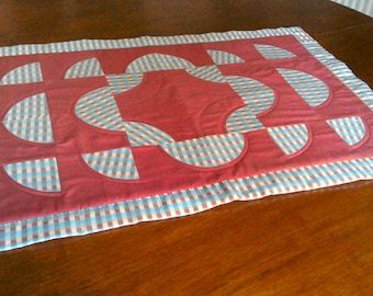 Quilted Table Runner, Autumn Tablerunner, Patchwork Quilted, Table Topper, Gifts for the Home, Home Decor, New Home Gifts, Christmas Gifts,