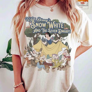 Vintage Snövit PNG, de sju dvärgarna Retro Fairytale Sublimation Design, klassisk Disney Princess Vacation Cottagecore Digital nedladdningsfil
