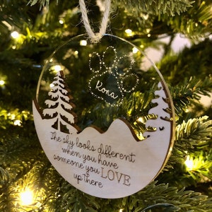 Personalized Memorial Xmas Tree Ornament | The sky looks different when you have someone you love up there | Loss of Loved One | Family Gift