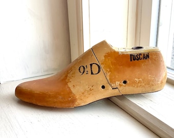 Cobbler's Wooden Shoe Last, Tuscan Vintage Mens Left Foot