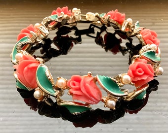 Coral Floral Celuloid Rosebud Link Bracelet, 50s Retro Gold